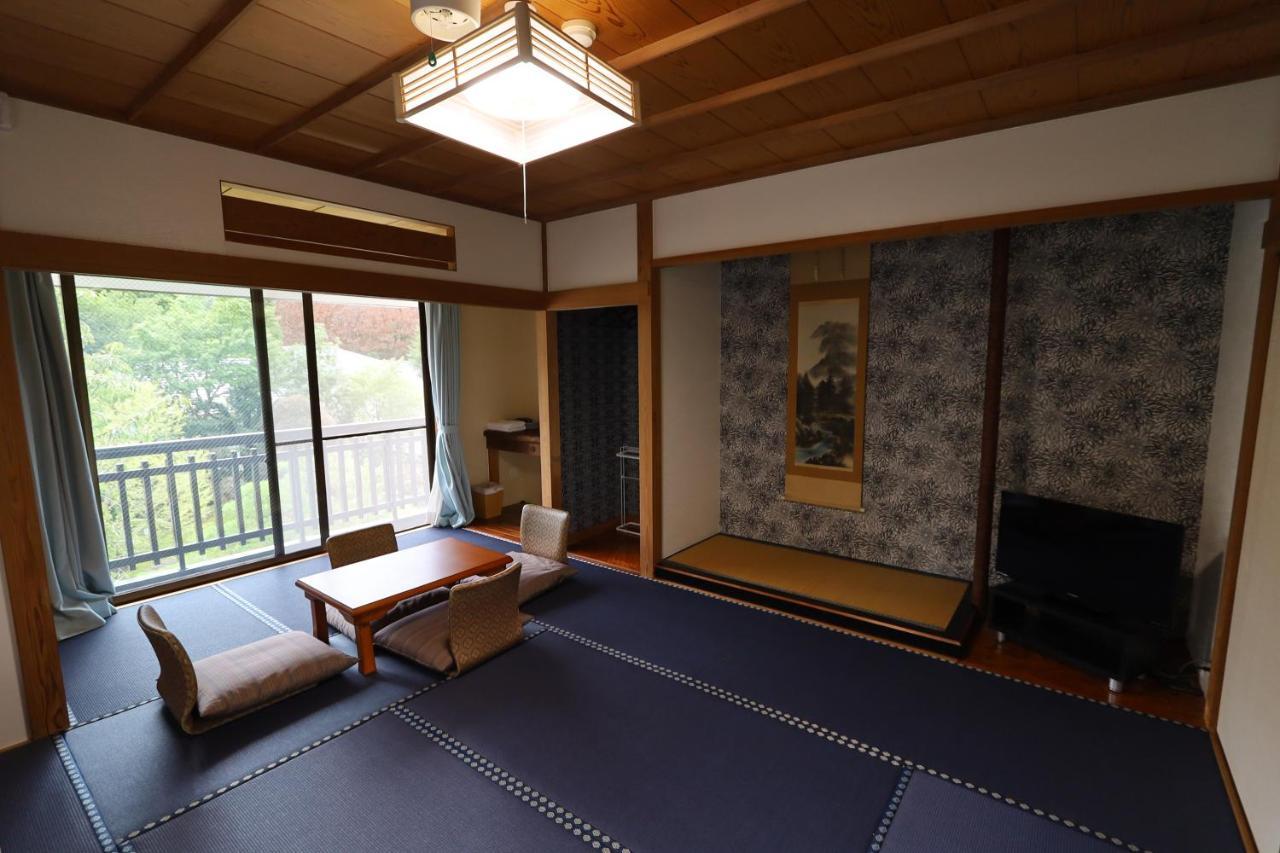Onsen & Garden -Asante Inn- ฮาโกเน่ ภายนอก รูปภาพ