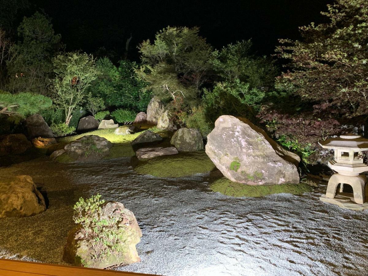 Onsen & Garden -Asante Inn- ฮาโกเน่ ภายนอก รูปภาพ