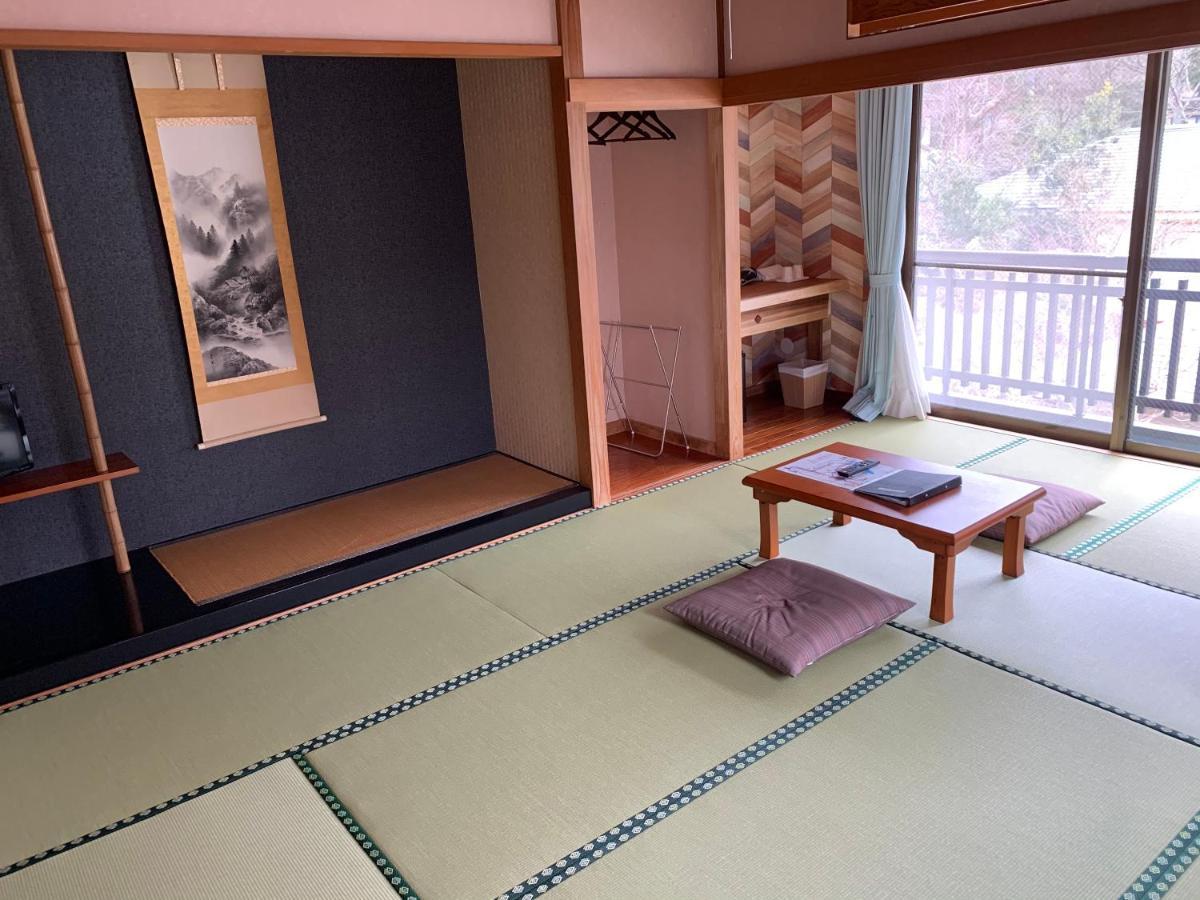 Onsen & Garden -Asante Inn- ฮาโกเน่ ภายนอก รูปภาพ